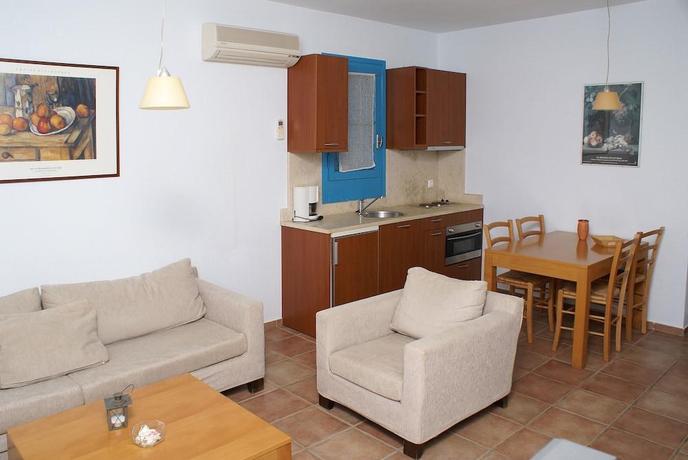 Eleni Villas Apartment *